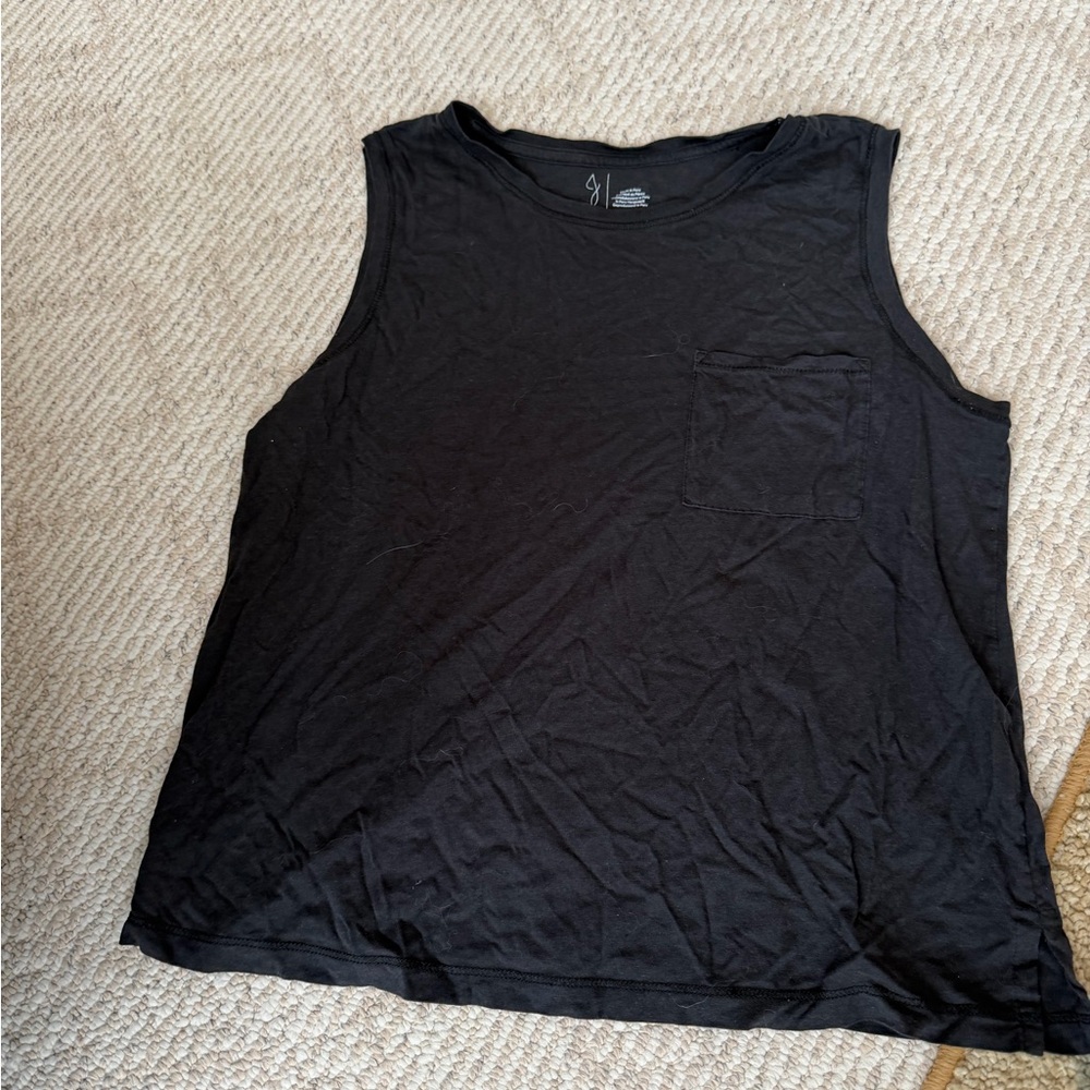 Sleeveless Kids Large Athletic Top